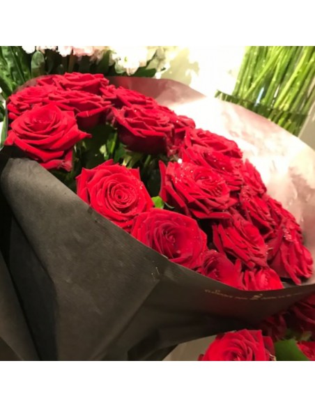 Ramo de rosas rojas